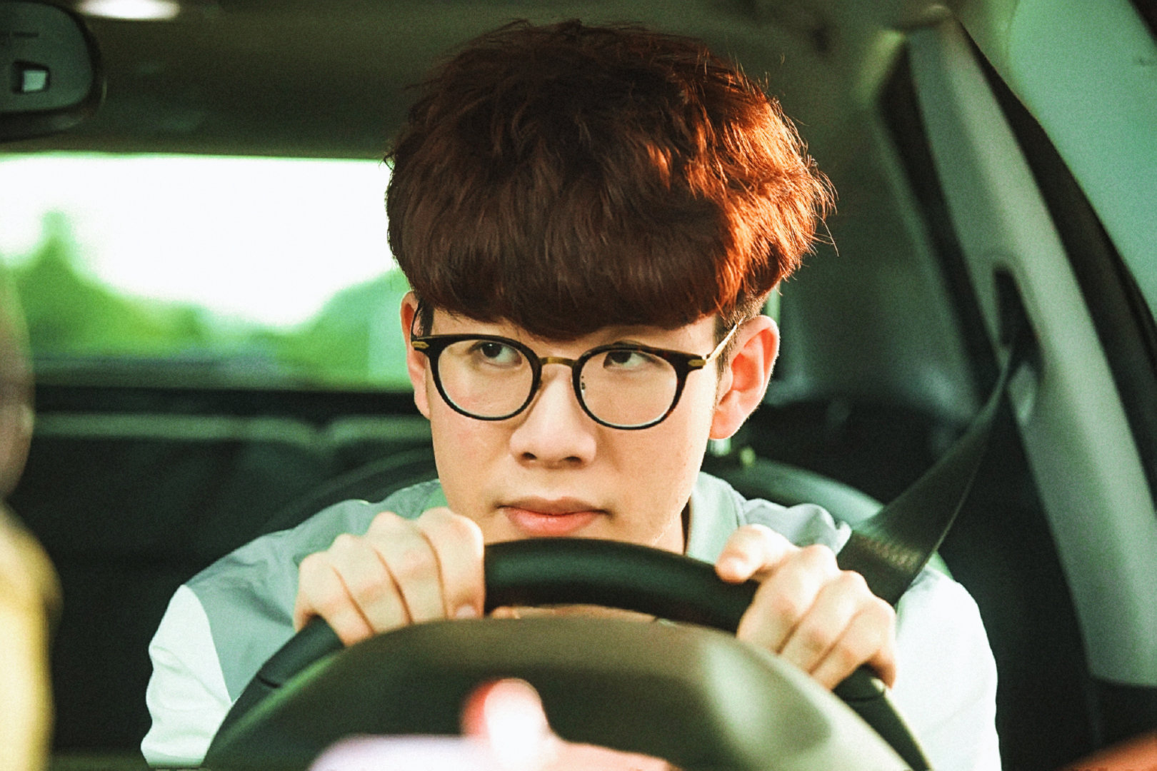 徐哥的野蛮人王喝血秀三杀，Aiming Kaisa骑脸输出。 Dplus KIA 的完美操作拉回一城。